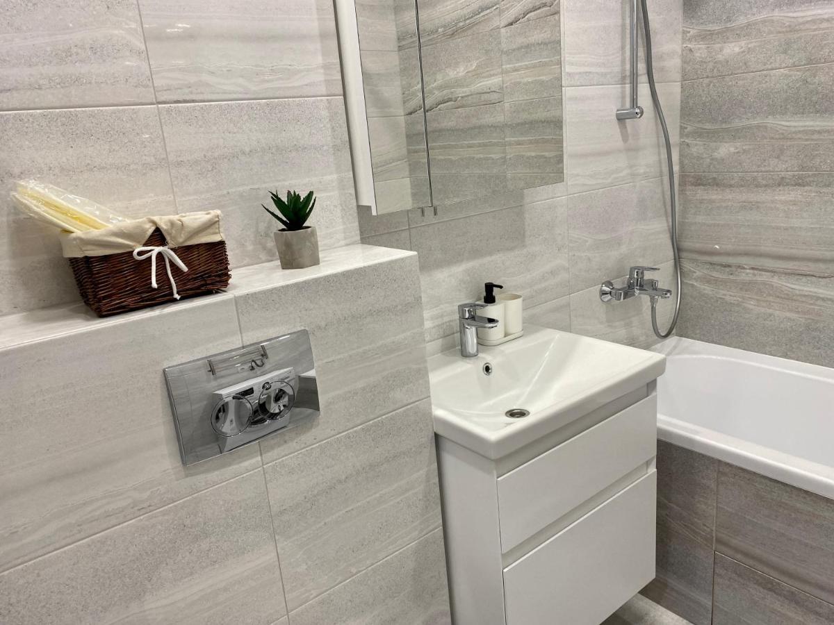 Slavutich Near Metro Station Apartment *